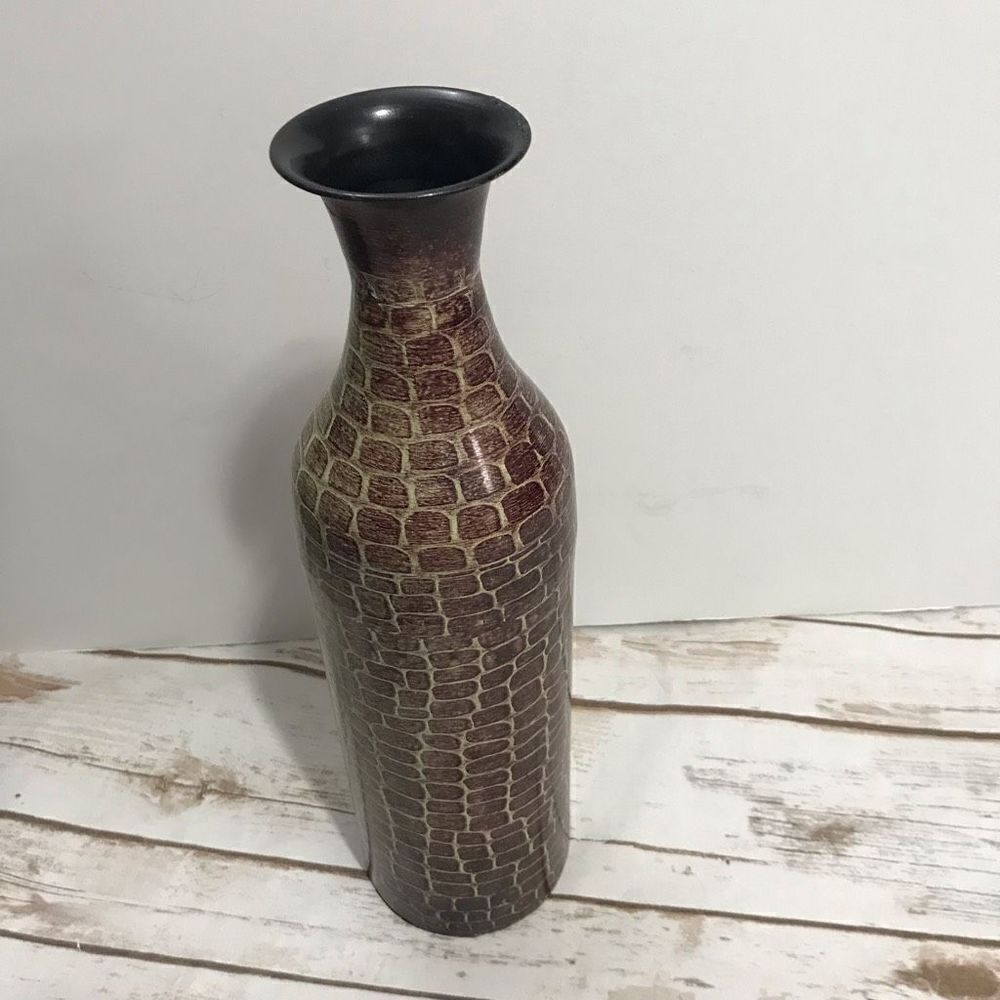 Maroon‎ Dark Red Printed Vase Giraffe Cobblestone